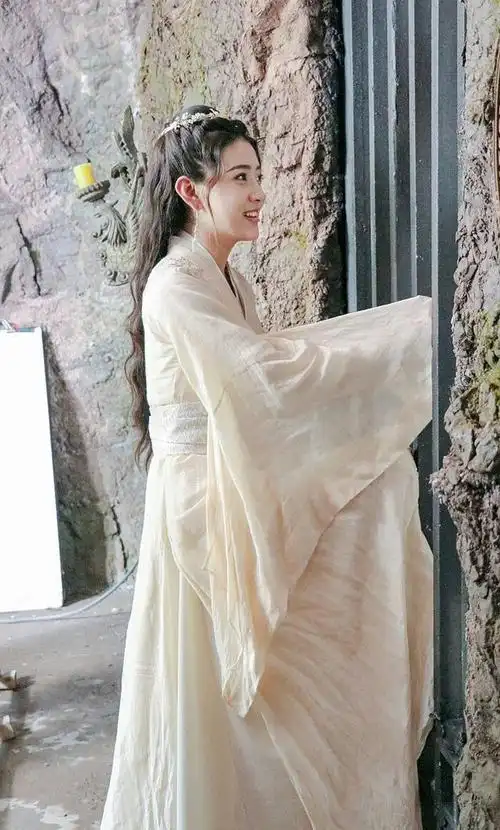 绝代双骄梁洁美图分享女版小鱼儿鬼马精灵智谋百出