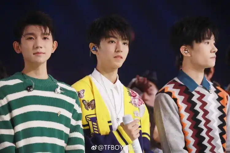 2017tfboys2017-2018湖南卫视卫视跨年晚会直播_高清图片大全-爱豆app