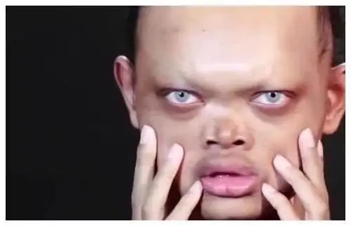 年度最强化妆术丑男变身性感女神后千万网友坐不住了