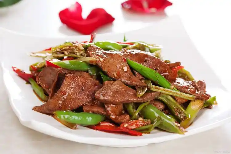 张红甫教你做蒜苔炒牛肉的秘籍与详细步骤_技巧_菜肴_图片