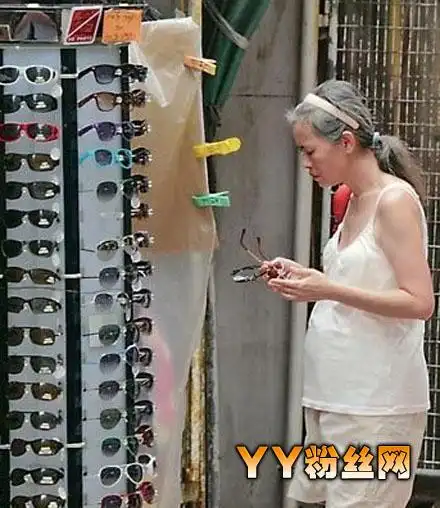 蓝洁瑛怎么疯了