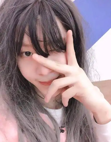 网友还真像范冰冰范丞丞晒女装look