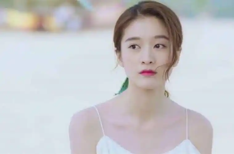 张艺兴探班张雪迎帮张雪迎宣传新剧两人之间传恋情