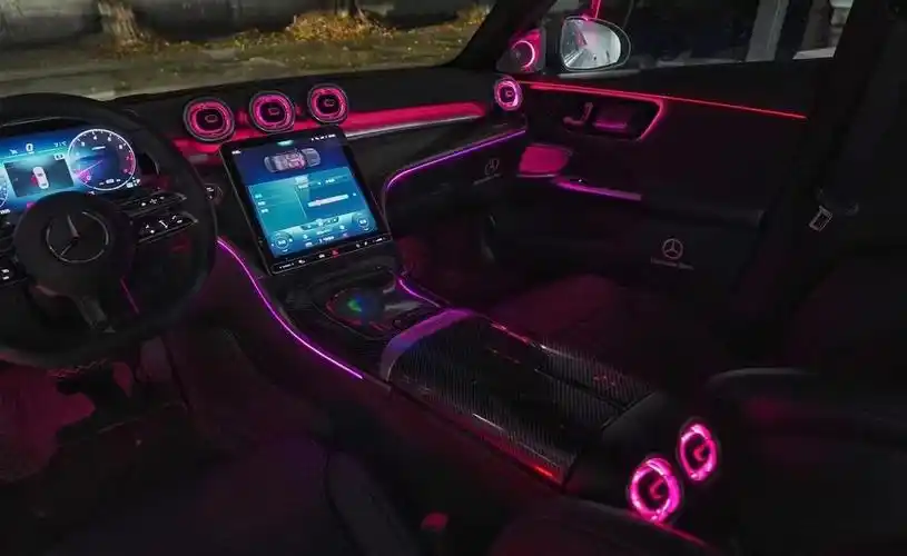 奔驰新款c级内饰氛围灯