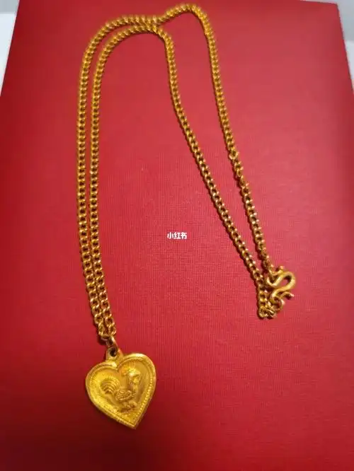 100 岁的黄金项链