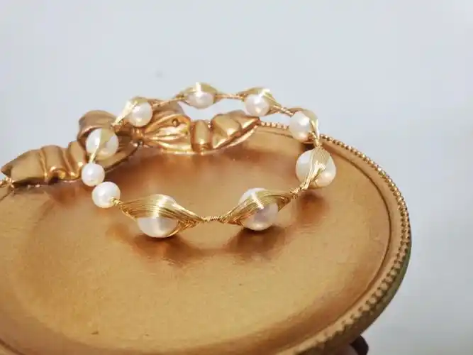 珍珠手镯上新