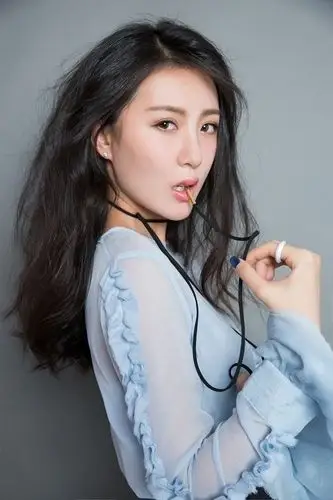 张墨锡写真 唯美薄纱魅力迷人