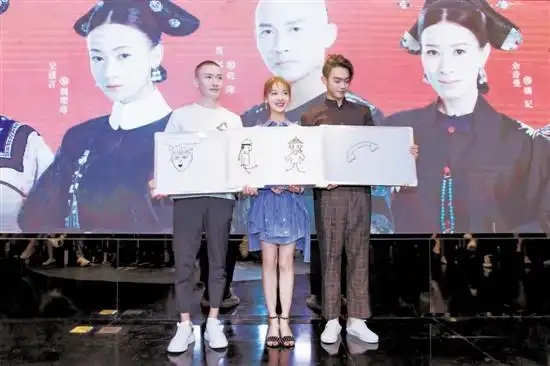 聂远现代造型辣眼睛,油腻假发太出戏,站在许凯旁边以为是他爹!