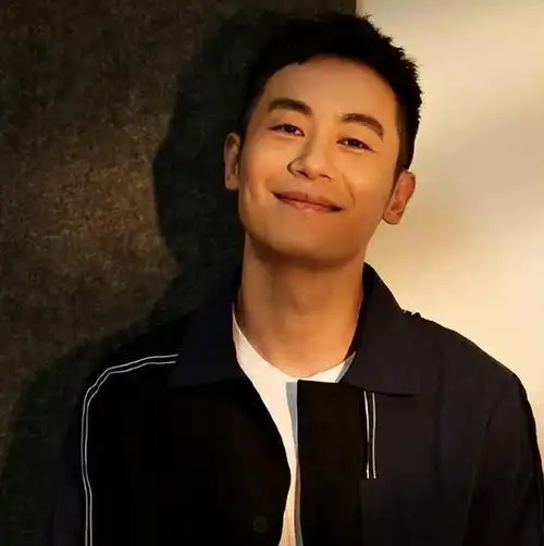 回顾朱亚文抛弃相恋七年的富家女娶陈思诚前女友至今零绯闻