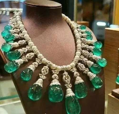 祖母绿古董项链