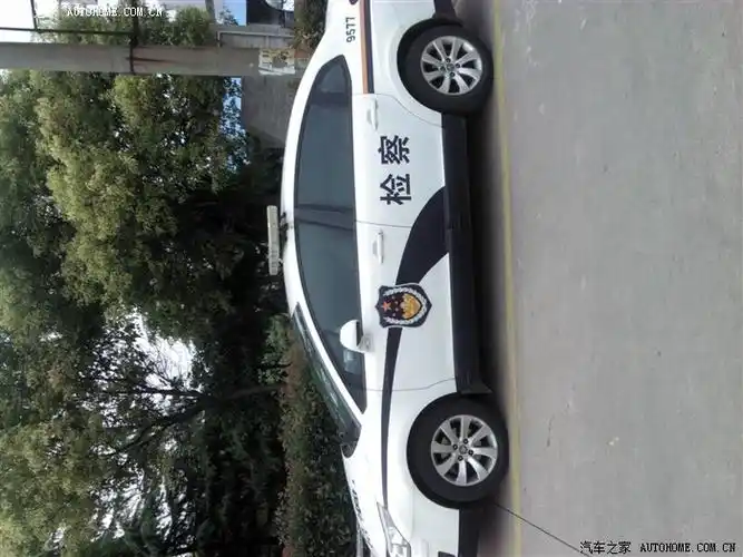 嘉嘉做警车好看请看