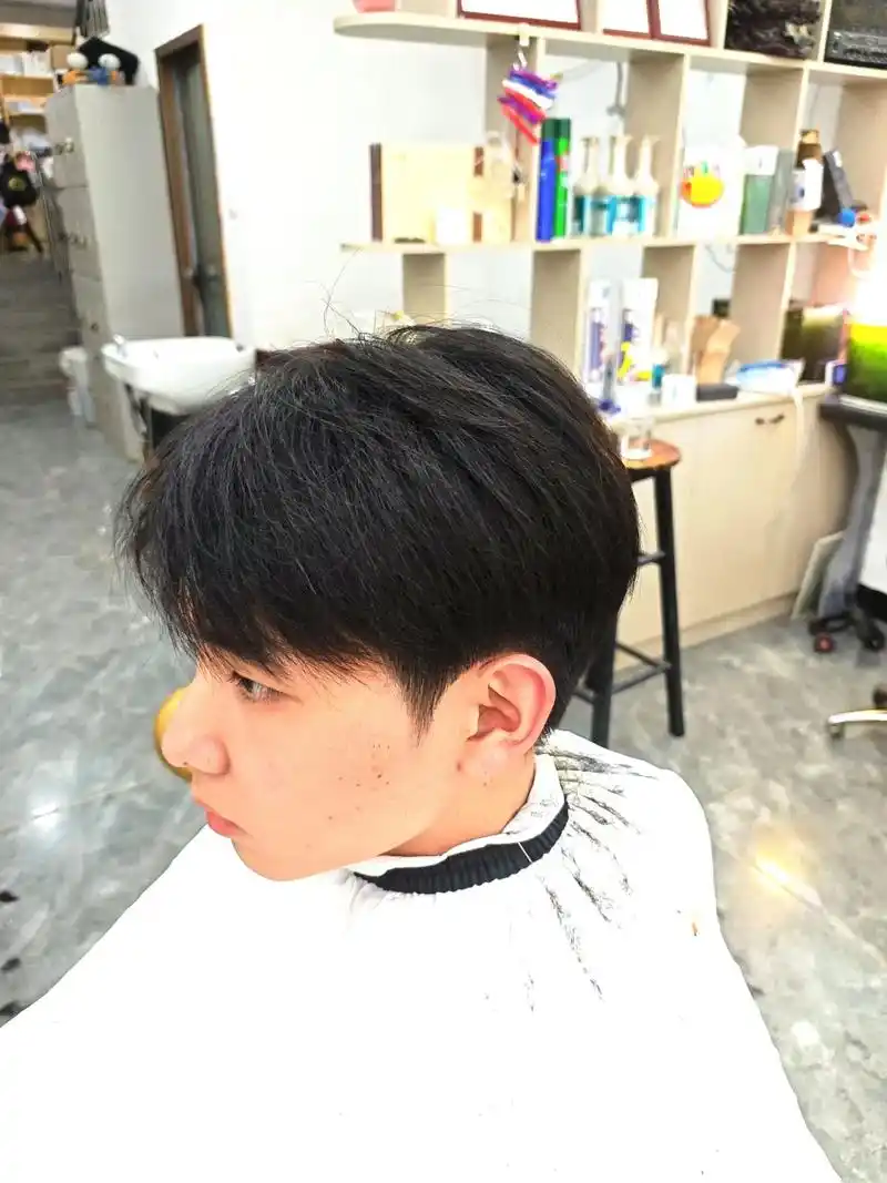 微分碎盖.正经年轻人的头型#剪头发男生 #学生剪发教程 #男