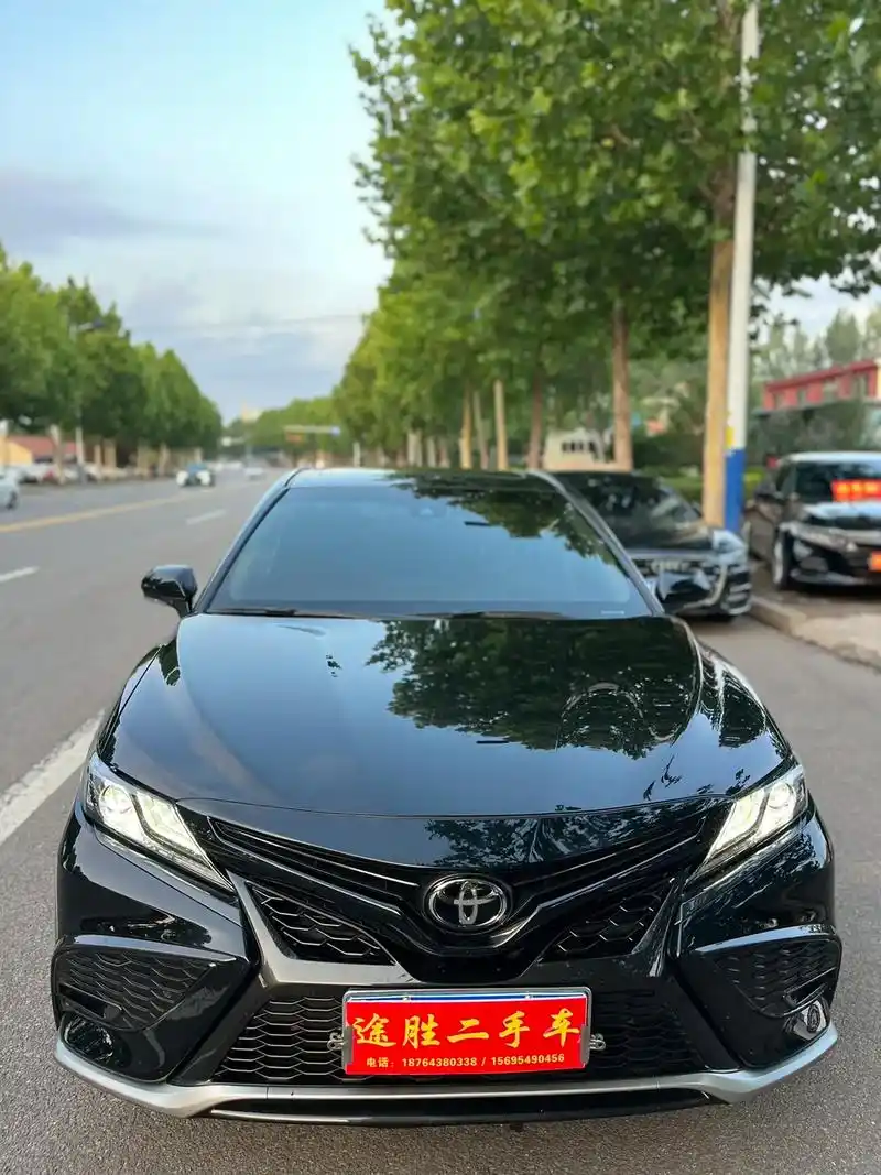 23款丰田全新凯美瑞自动挡顶配,个人一手车,车况极品,原车原版,90%原