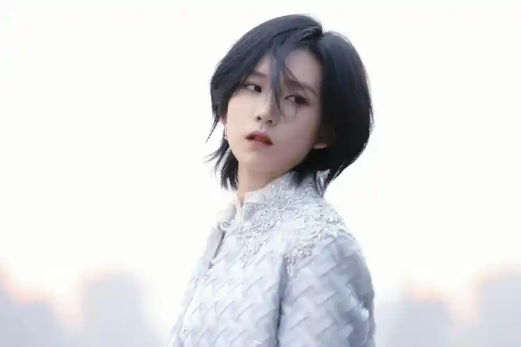 陆柯燃帅气姐姐