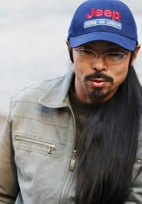 雷殿生:首个徒步穿越罗布泊的男人,用20年准备,31天走出无人区