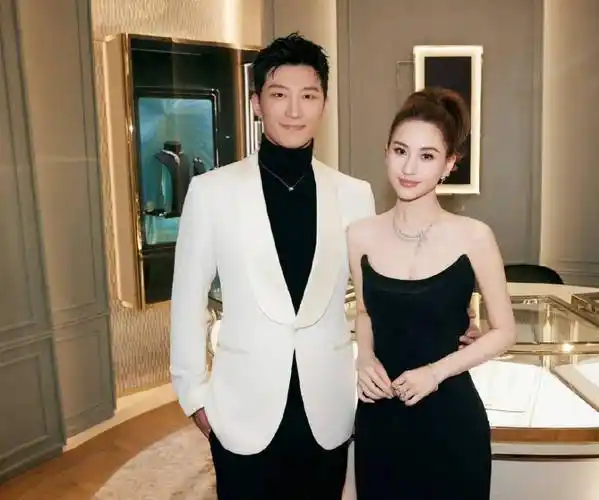 胡夏出轨分手华晨宇王悦伊隐婚窦骁何超莲商业夫妻周星驰被向太打压