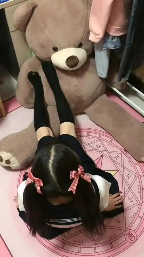 女生的脚确实不臭,但是酸啊!别问我是怎么知道的!