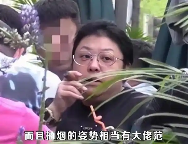 对于韩红抽烟这一传闻,大众的反应显得颇为平淡.