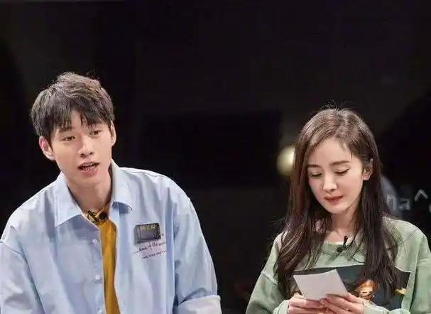 当时没有被注意到的魏大勋却在后来的日子里陷入了杨幂的绯闻传闻之中