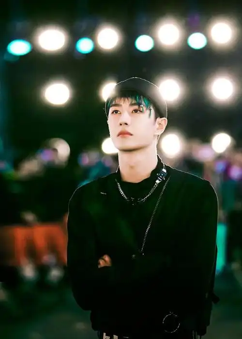 王一博无水印壁纸