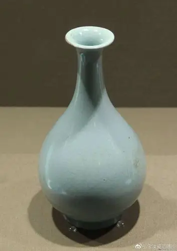 北宋汝窑天青釉玉壶春瓶