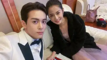 曾舜晞陈钰琪"忌敏cp"再聚首 一起玩手指舞甜炸画风养眼