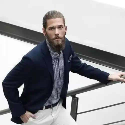 有胡子反而火5个你不得不知道的ins胡须型男