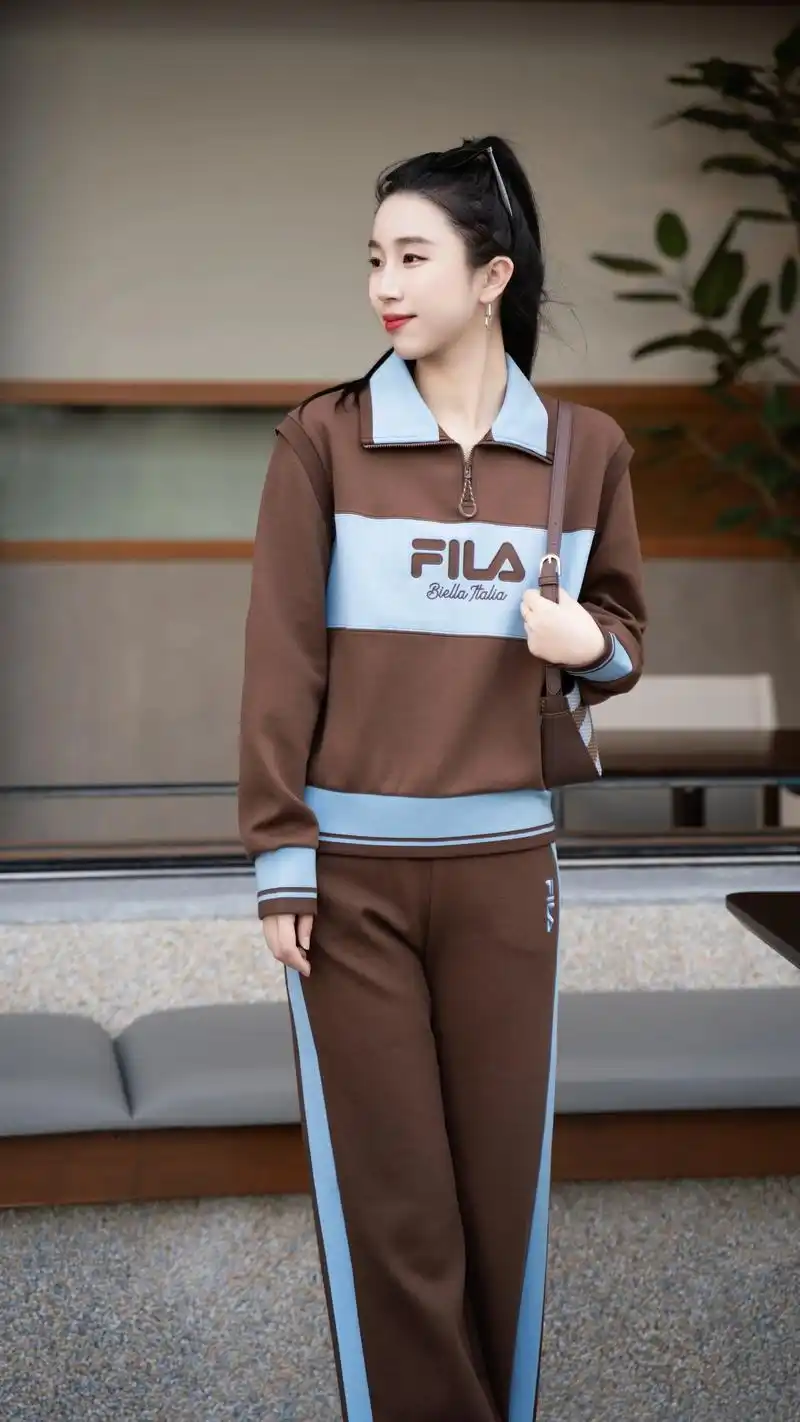 斐乐新款撞色套装,舒适百搭.#斐乐 #今天穿什么 #套装 # - 抖音