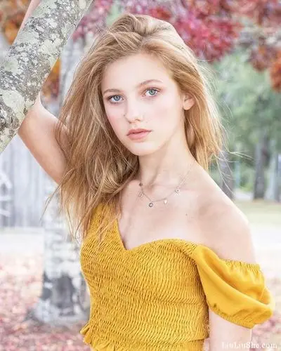 澳大利亚13岁蓝眸女孩《jemima robinson》,逆天颜值搭上**身材超犯规