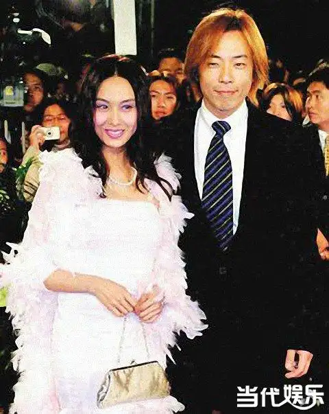 黄贯中与父反目 朱茵怀孕谢绝黄爸出入寓所