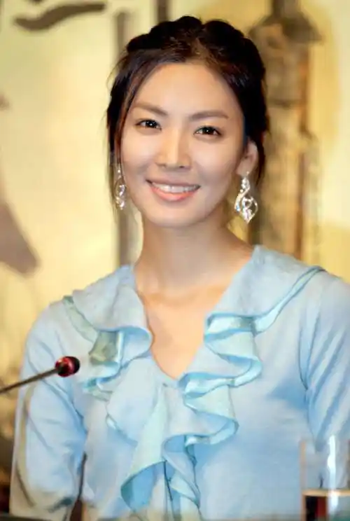 原创嫁给爱情金素妍拒嫁豪门闪婚奶狗李尚禹至今未有婚房住男方家