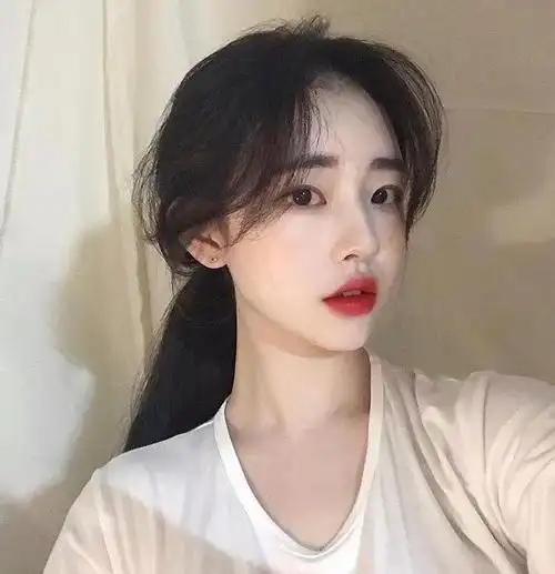 最近三款很火的女生刘海造型基本不挑人
