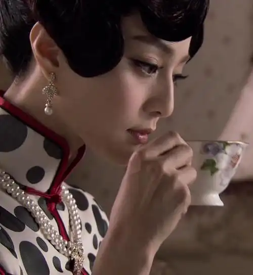 《胭脂雪》后,范冰冰再次兼任制片人与女主演,欲在《金大班》中演绎