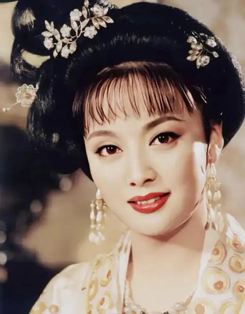 盘点刘晓庆《武则天》从演员颜值到服化道 全方位动人心魄的美