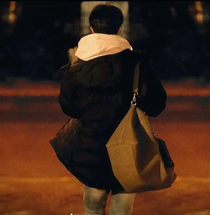 心动七夕#肖战顺顺利利 你的背影温馨又强大 - 抖音