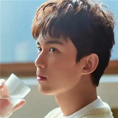 男明星吴磊头像