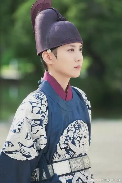 恋慕朴恩斌这个女扮男装有点帅(更新金路云郑采妍等其他演员剧照及