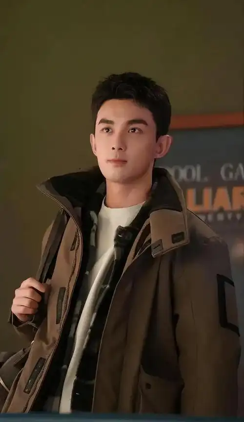 吴磊在新剧"在暴雪时分"颜值塌房了!侧颜真是没眼看