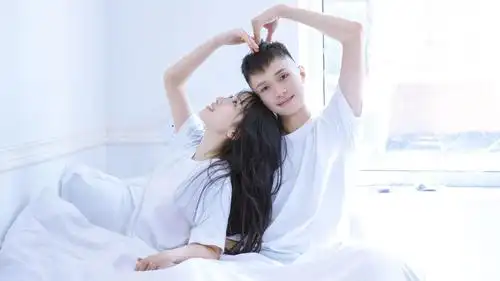 七夕秀恩爱的甜蜜情侣