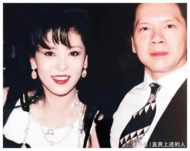 向佐向佑向咏恒,向华强三个孩子的名字起的都好听|向太|丁佩|李连杰