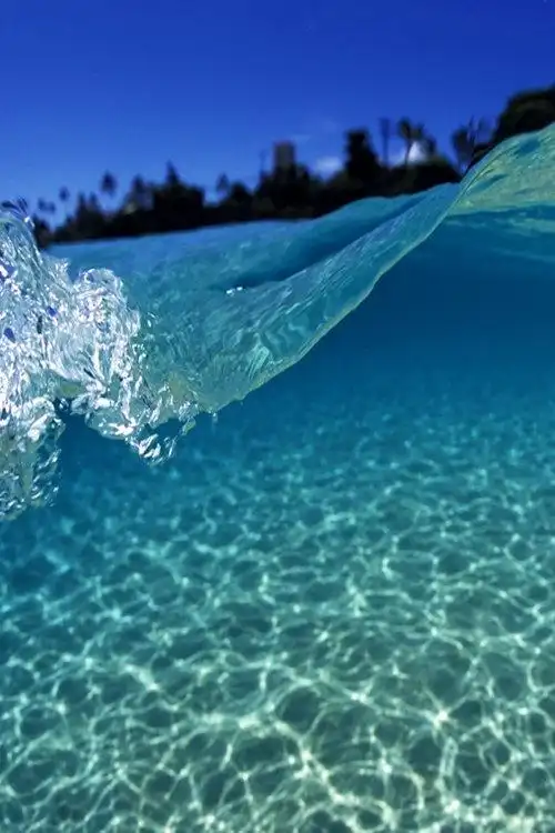 唯美水波纹绘画图片