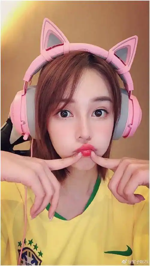 土豪打赏虎牙女主播五百万!