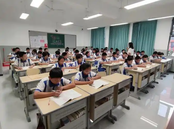 石家庄卓越中学 初一年级教育教学活动纪实