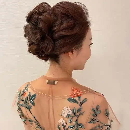 高贵优雅的发型,那种典雅的气质是你披散着头发怎么也体现不出来的