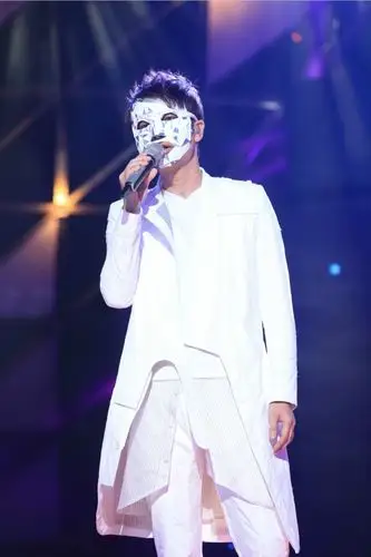 蒙面歌王争霸赛拉开战幕