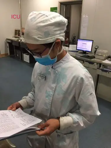 2018年11月28日护士长夜查房情况——护士行为守则,职业操守督导