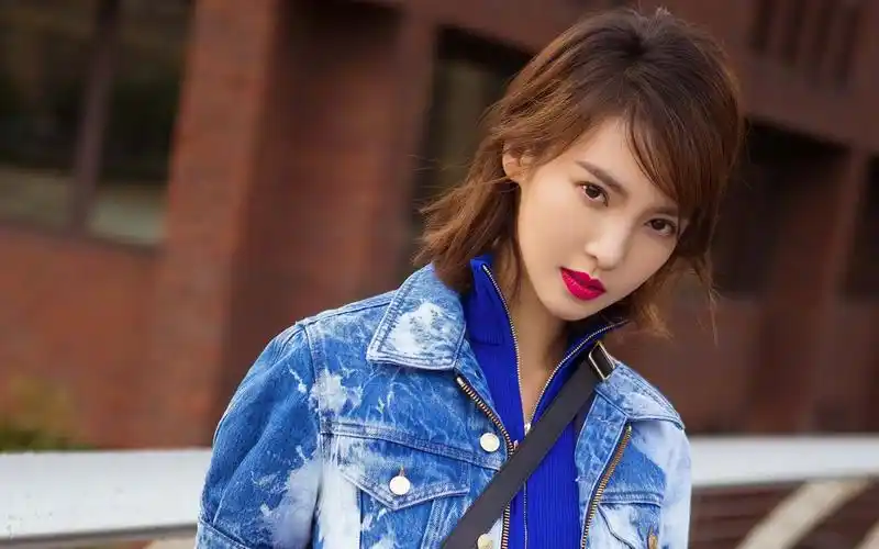 妩媚金晨街拍写真,高清图片,电脑桌面-壁纸族