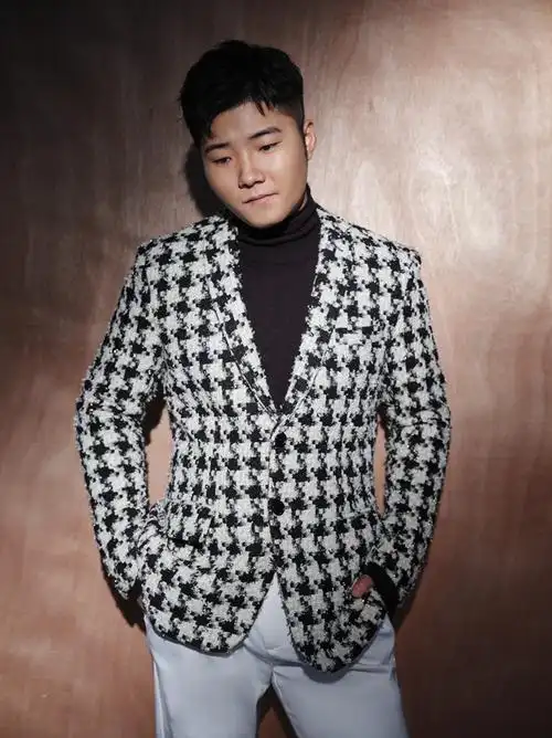 白小白《只是我还爱你》首发 自爆已经写不出太美的爱情