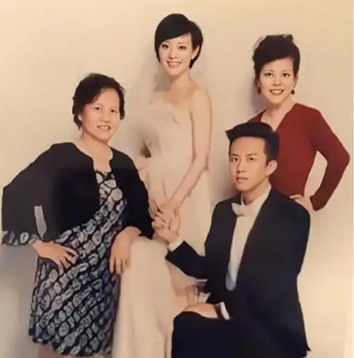 回顾孙俪红了不忘本低谷时继母打工资助我给继母治病买房