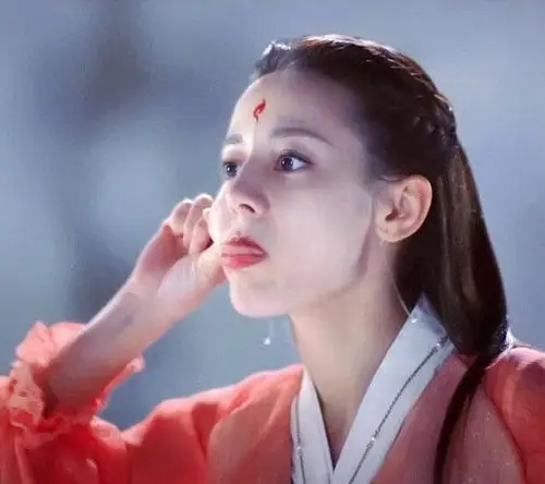 自截热巴闺蜜头像,抱图关注